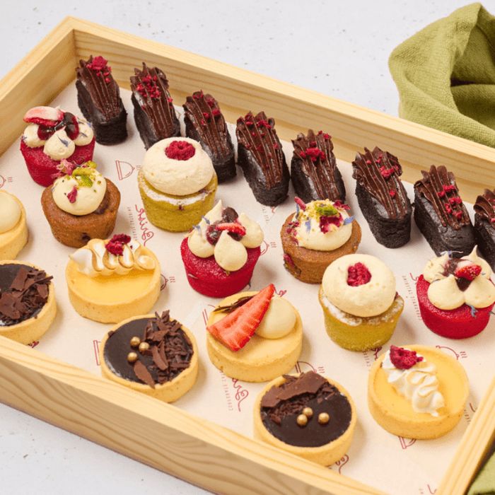 Large Petit Selection